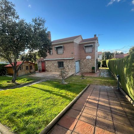 Las Mil Y Una Rosas Ávila Kültér fotó